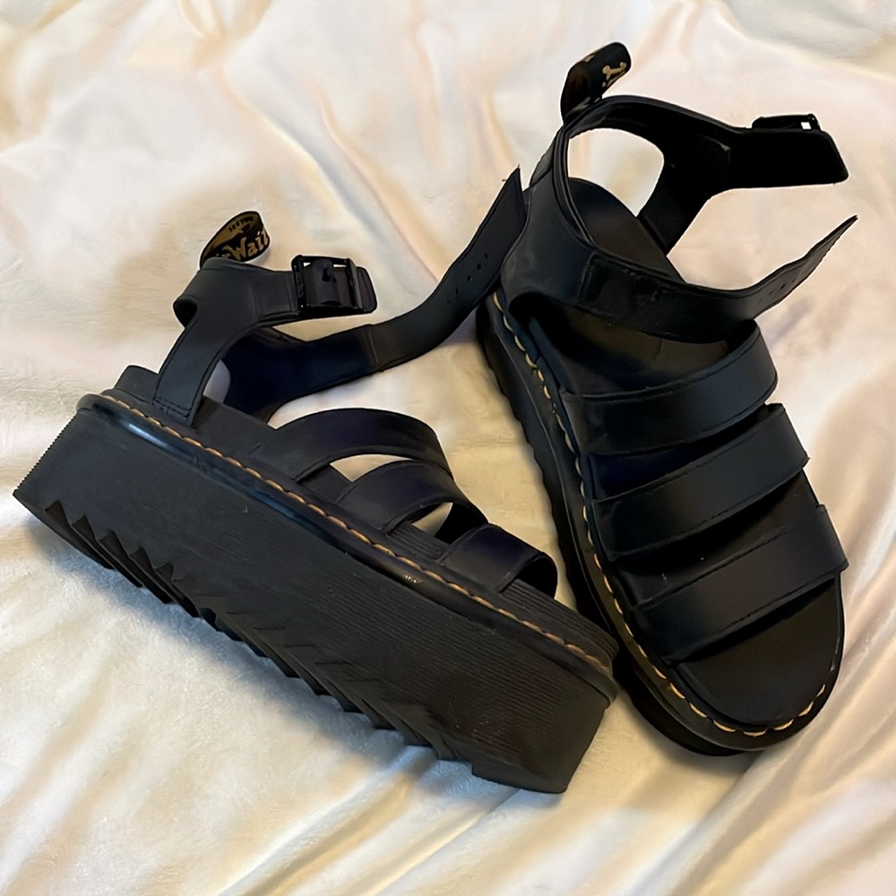 Size 7 platform dr Martin sandals